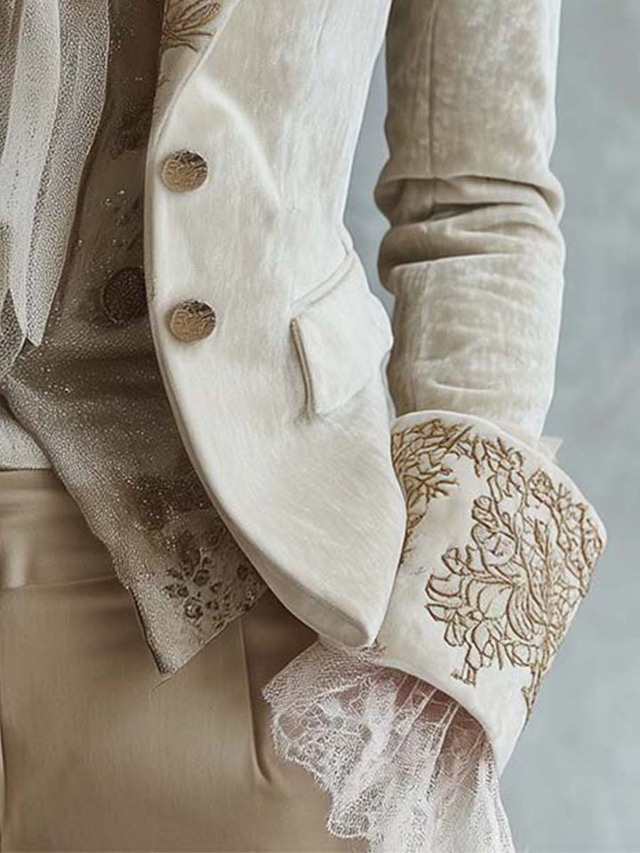Figursyet blazer til kvinder i elfenben med broderi