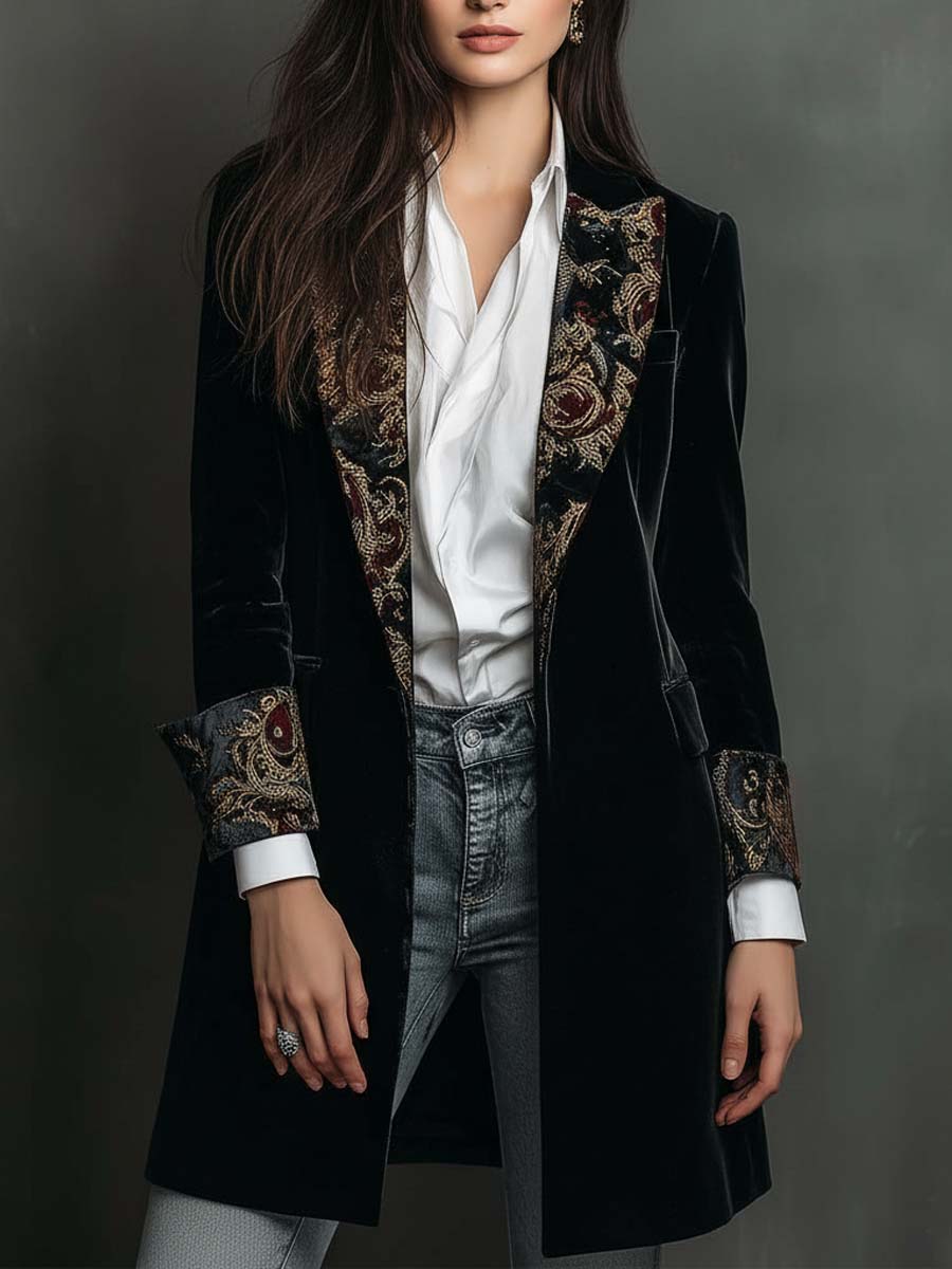 Slim fit-blazer til kvinder i sort med barokmønster og revers