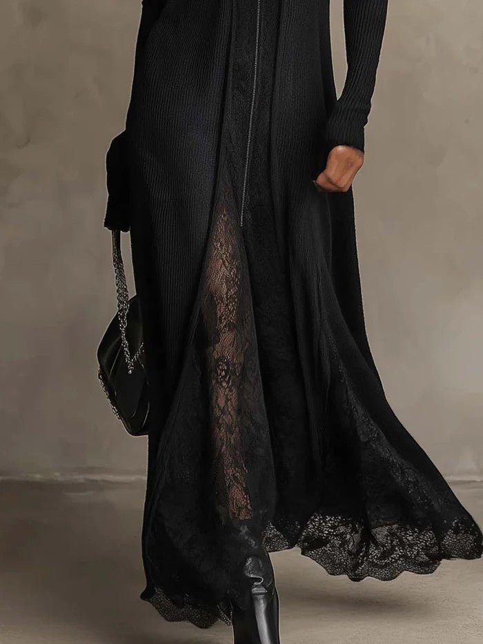 Solenne | Sort ribstrikket maxi-kjole med blonde