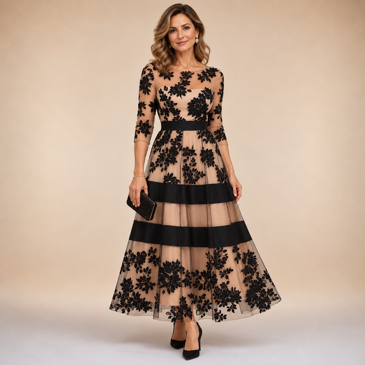 Adrielle | Elegant kjole i blomsterblonder