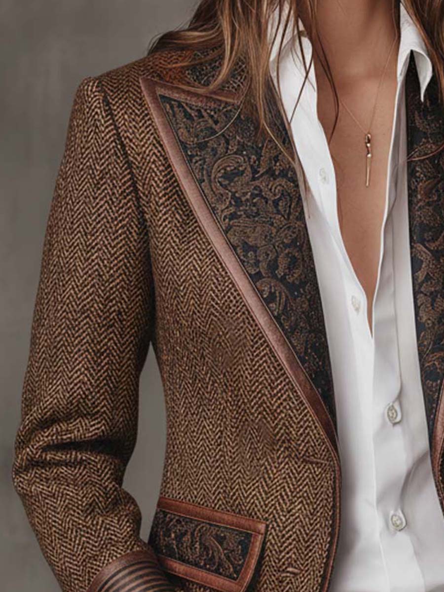 Blazer til kvinder med sildebensmønster og printdetaljer
