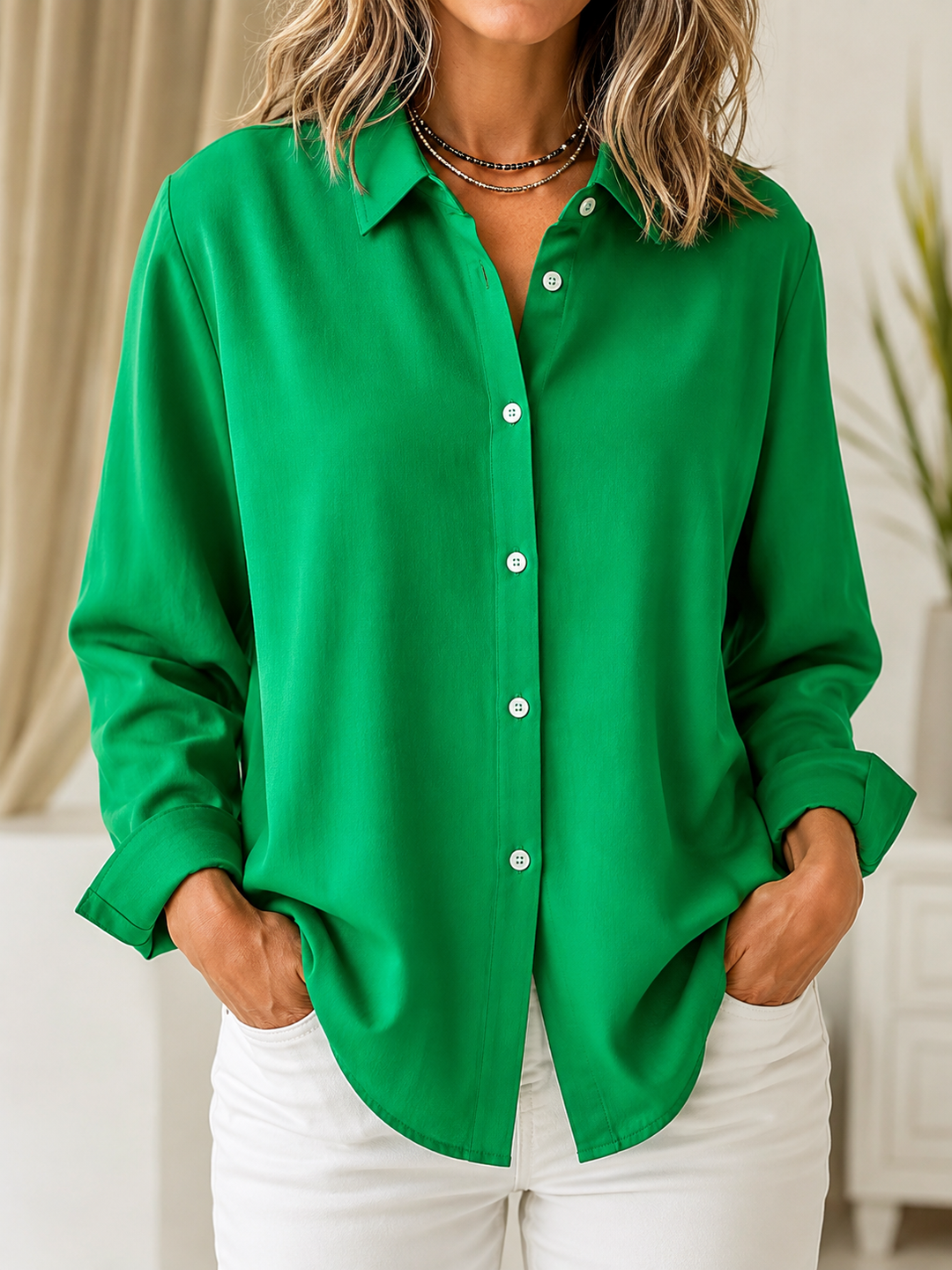 Whitney | Afslappet bluse med knapper