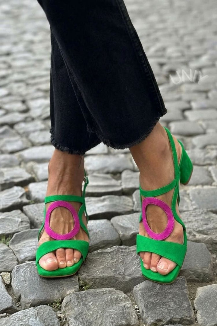 Sandaler med kantet tå og rund udskæring