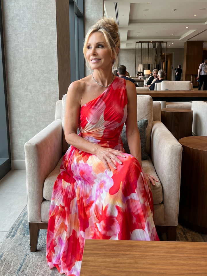 Taya | One-shoulder-midikjole med plisseret overdel