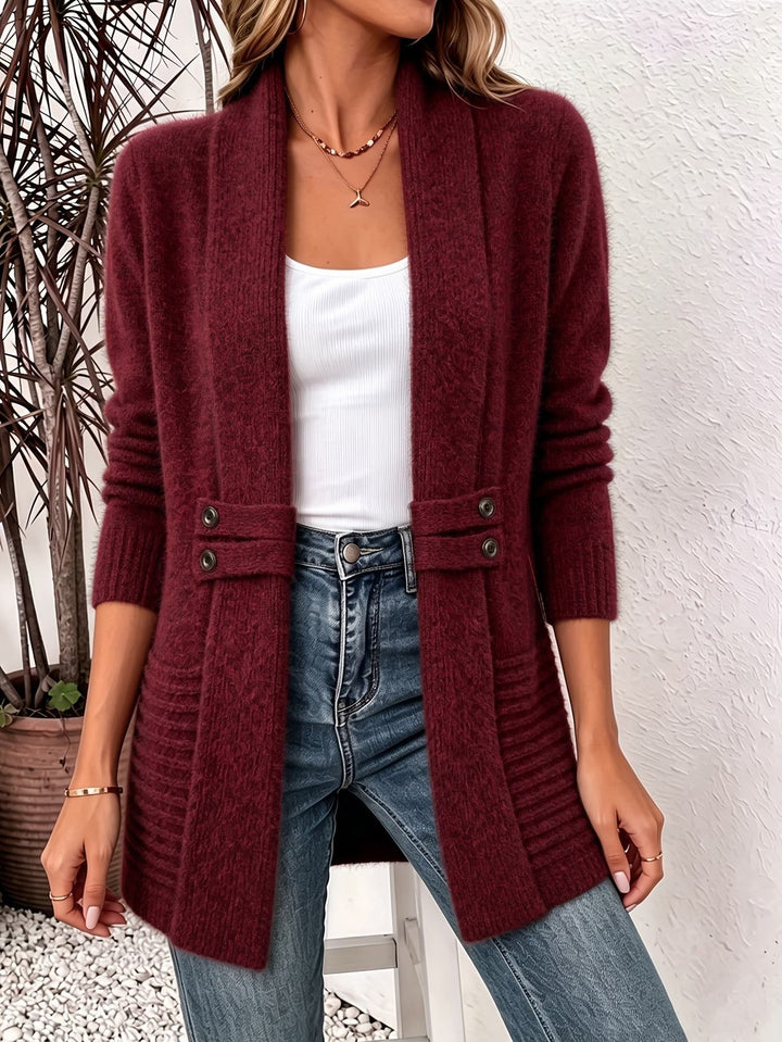 Marlowe™ | Bordeaux ribstrikket cardigan med knapstropper