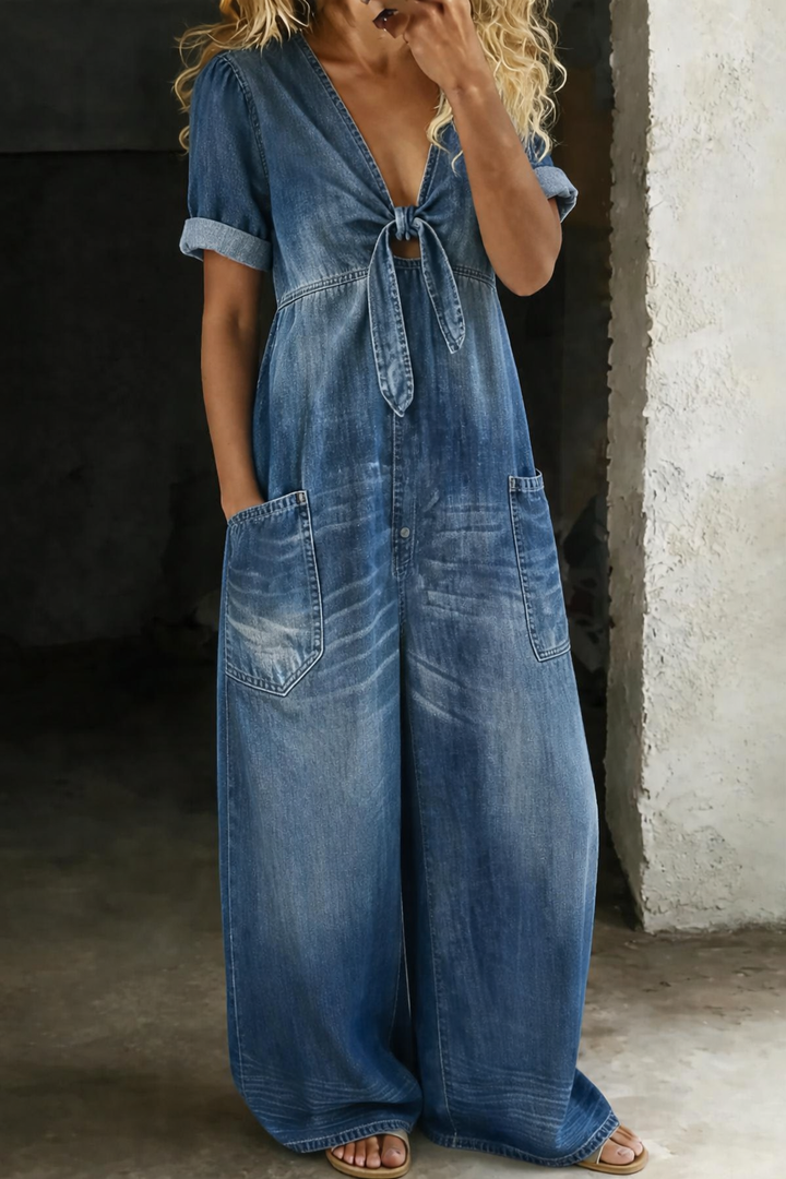 Maya | Kortærmet jumpsuit med V-hals