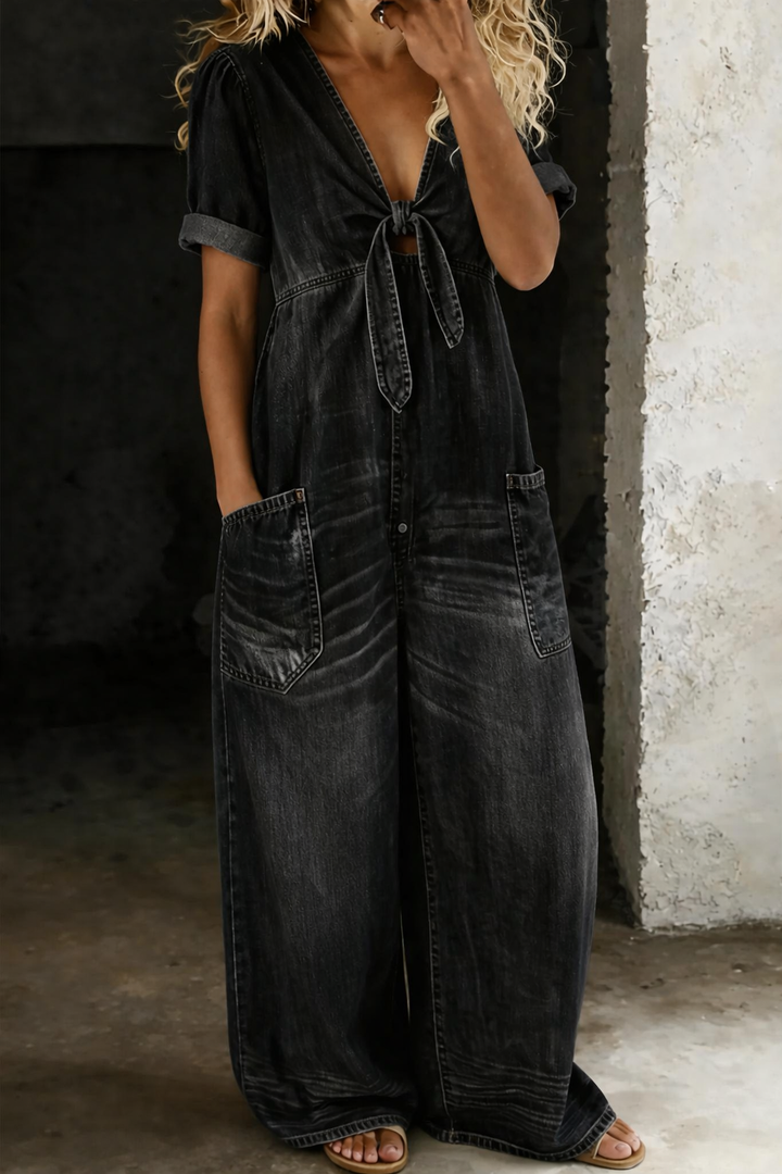 Maya | Kortærmet jumpsuit med V-hals
