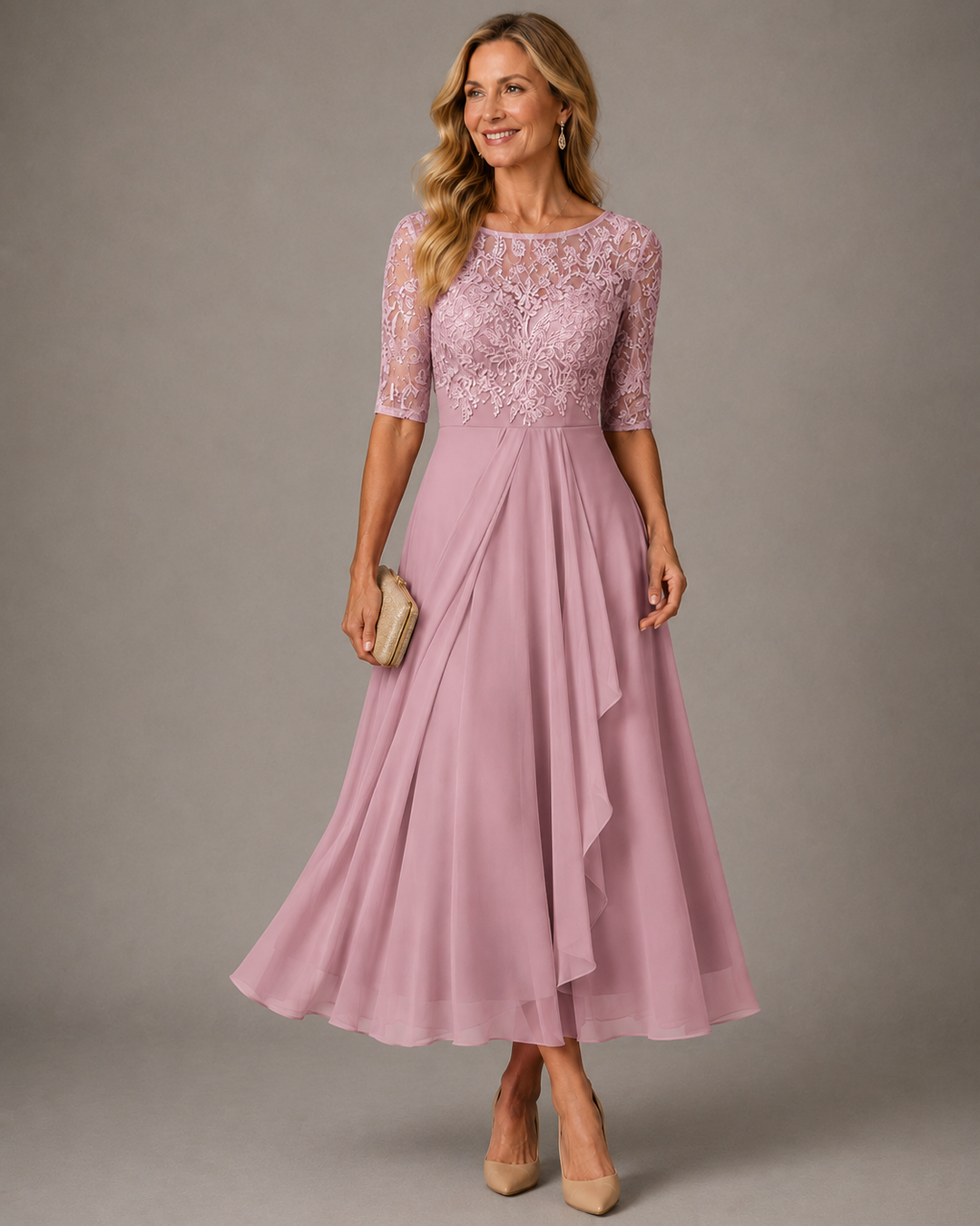 Rose | Flatterende midi-kjole med blonder