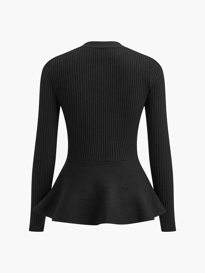 Ribstrikket peplum-top med knapper