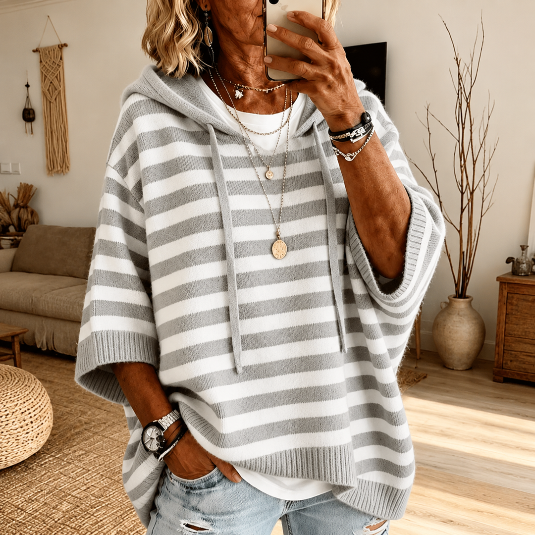 Céline | Stribet Poncho-Striktrøje med Hætte i Grå