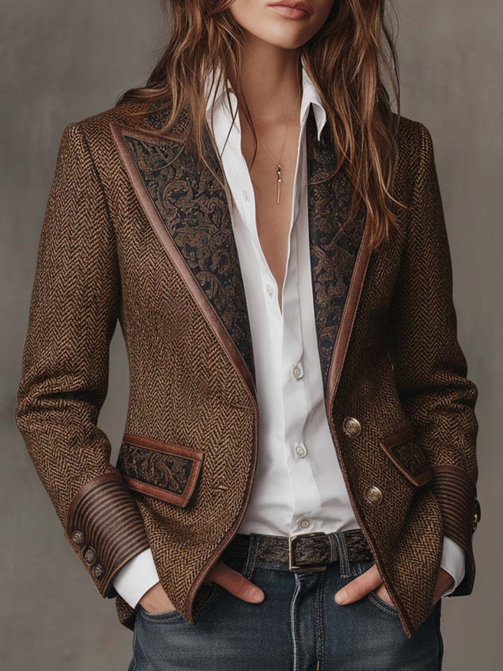 Blazer til kvinder med sildebensmønster og printdetaljer
