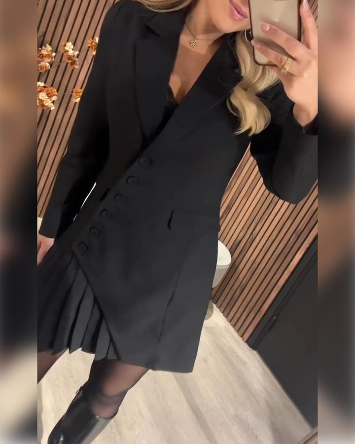 Ingrid – Ensfarvet kjole med reverskrave