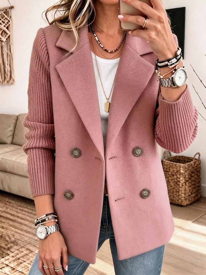 Clara – Blazer med strikærmer