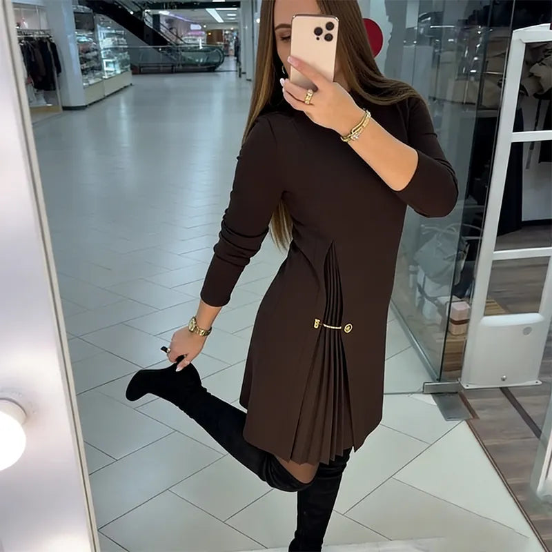 Rikke – Elegant A-formet kjole med plissédetalje