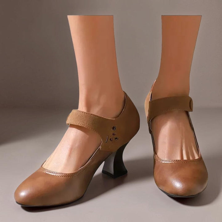 Bente | Elegante pumps med ankelrem og blokhæl