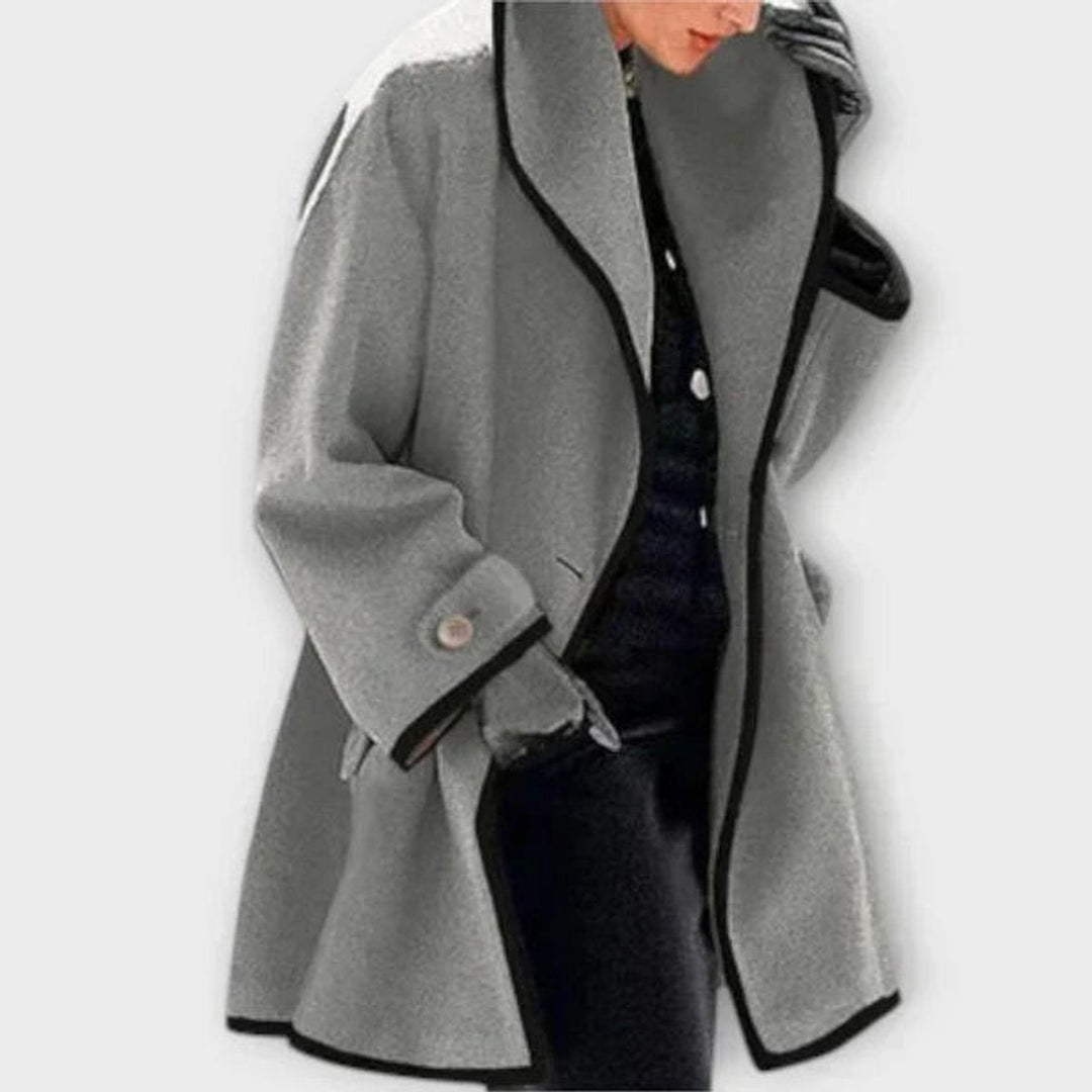 Georgiana – Oversized frakke med kontrastdetaljer